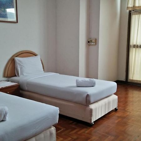 Aparthotel Supanich Railway Station à Chiang Mai Extérieur photo