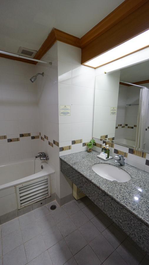 Aparthotel Supanich Railway Station à Chiang Mai Extérieur photo