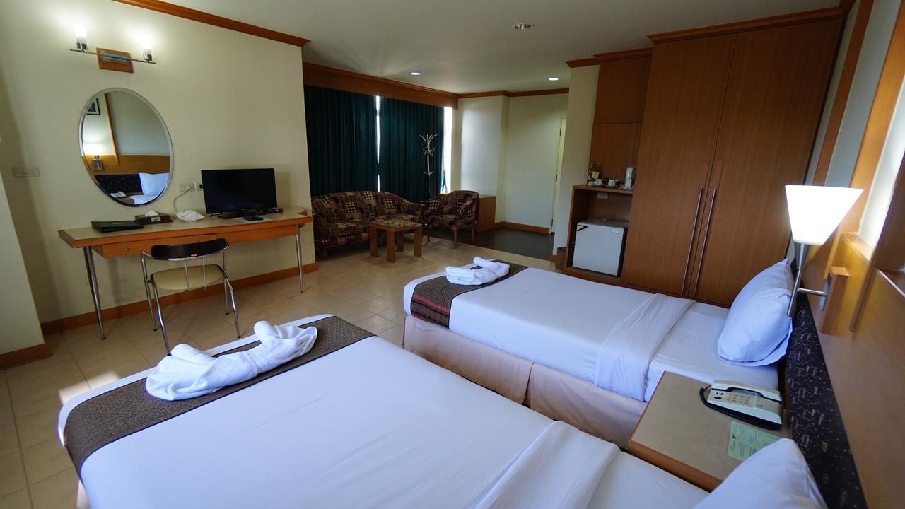 Aparthotel Supanich Railway Station à Chiang Mai Extérieur photo