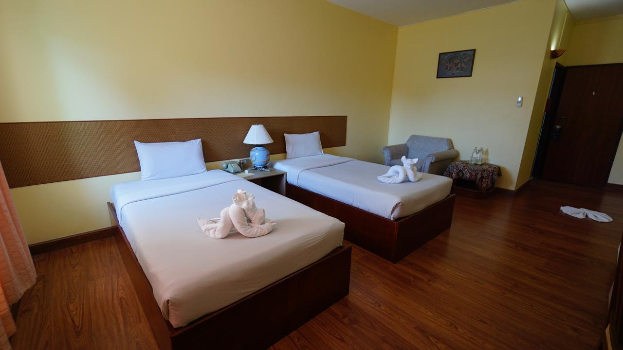 Aparthotel Supanich Railway Station à Chiang Mai Extérieur photo