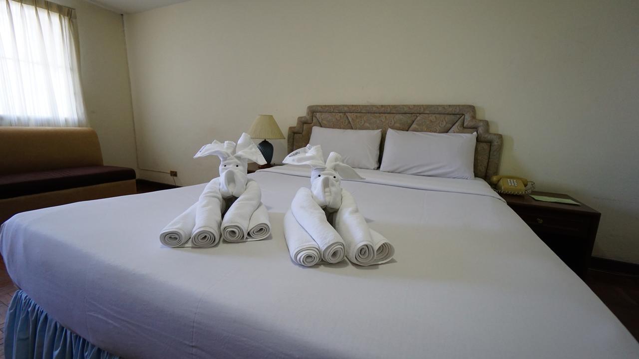 Aparthotel Supanich Railway Station à Chiang Mai Extérieur photo