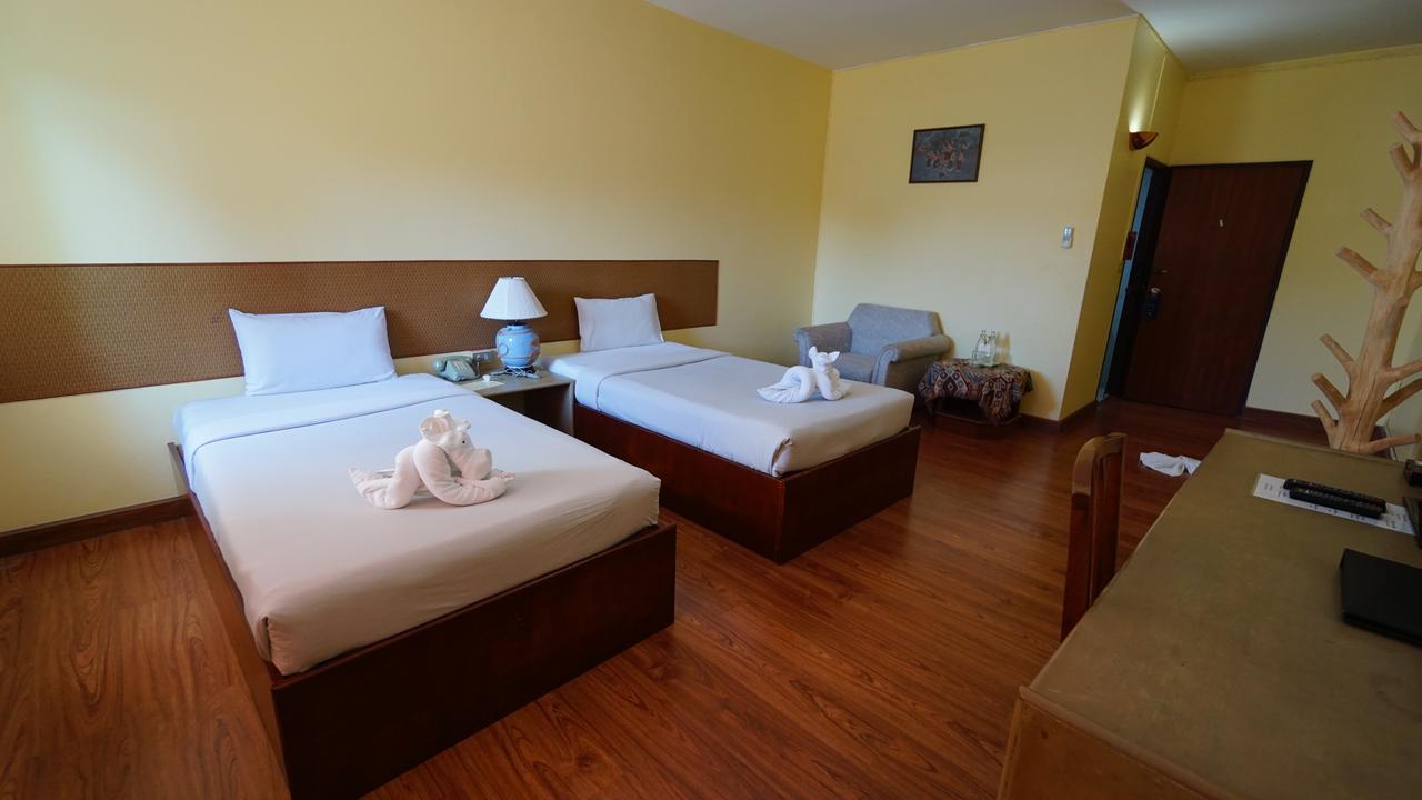 Aparthotel Supanich Railway Station à Chiang Mai Extérieur photo
