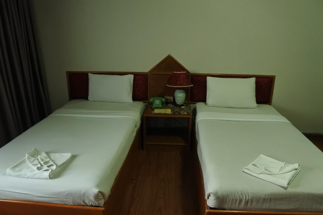 Aparthotel Supanich Railway Station à Chiang Mai Extérieur photo