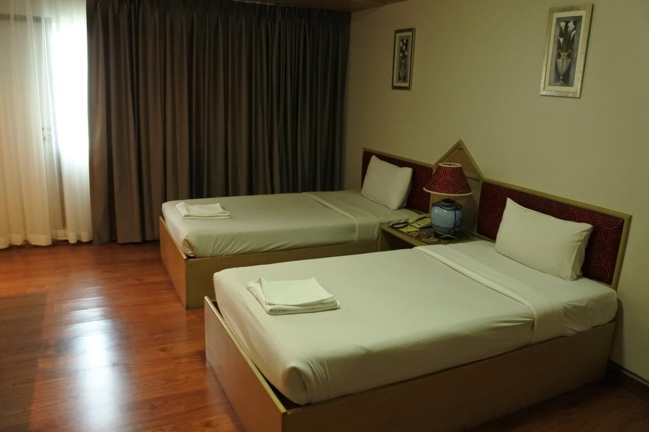 Aparthotel Supanich Railway Station à Chiang Mai Extérieur photo